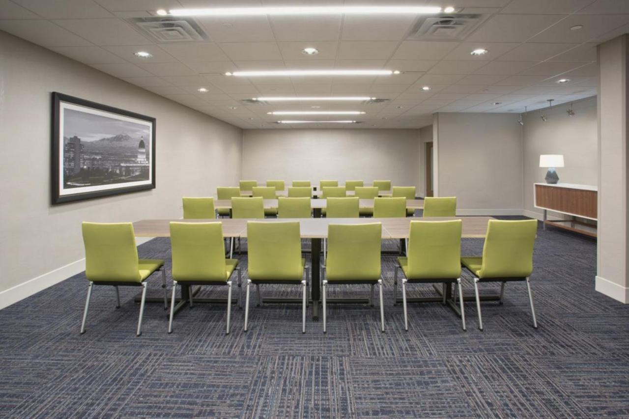 Holiday Inn Express & Suites - Parsons By Ihg Dış mekan fotoğraf